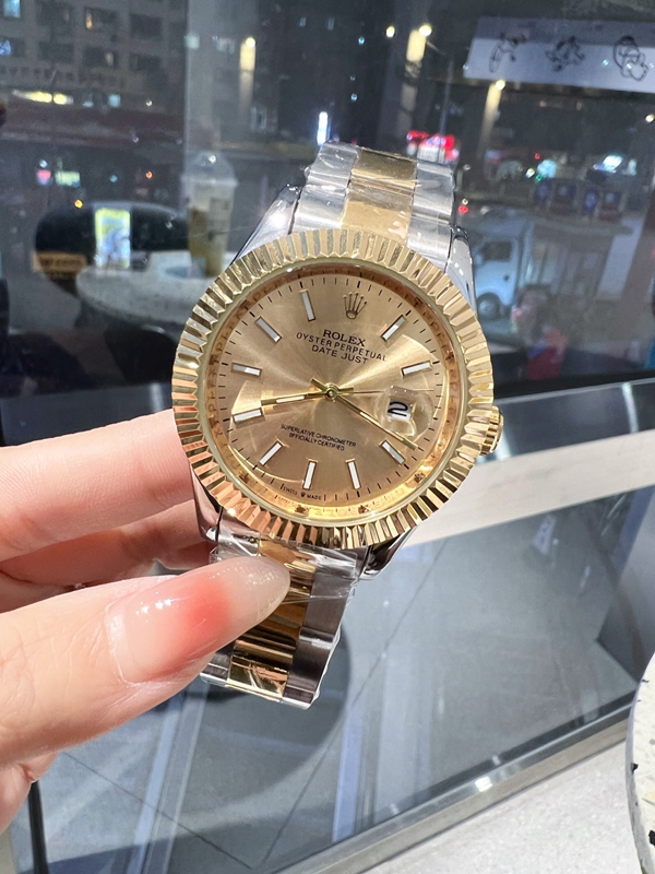 ブランド時計角部分ディテール